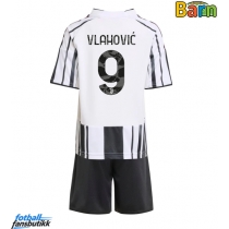 Juventus Dusan Vlahovic #9 Hjemmedraktsett Barn 2025-26 Kortermet (+ Korte bukser)